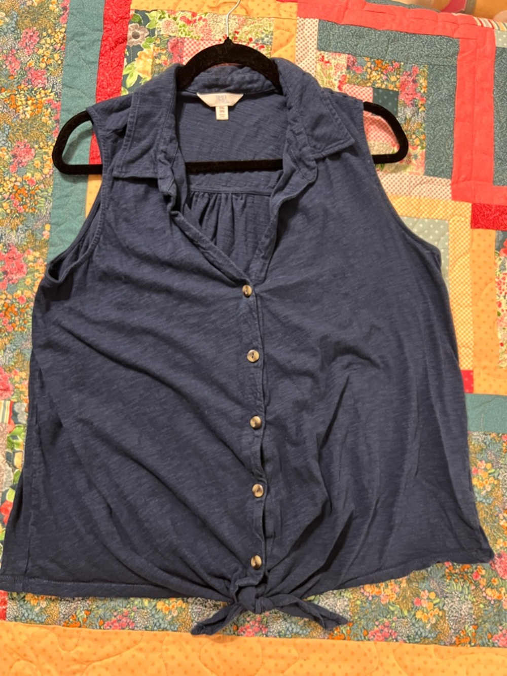 Time and Tru Navy Sleeveless Button-Front Tie Hem Top